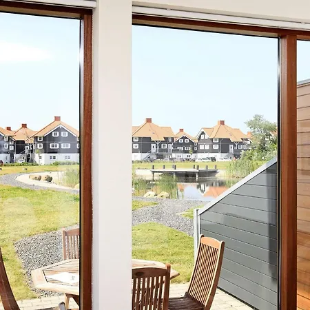 4 Person In Bogense-by Traum